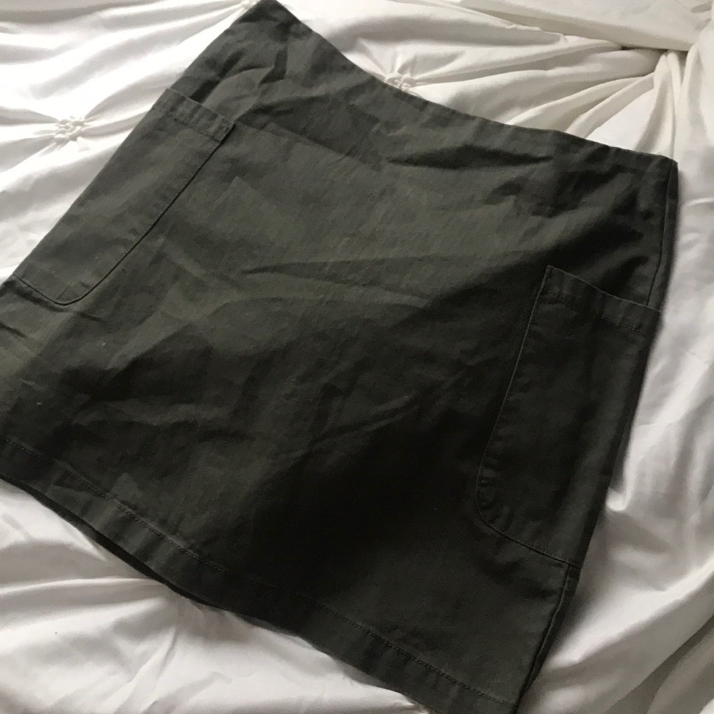 Never worn before army green skirt
